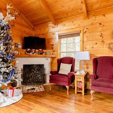 Cozy Cabin W/Hot Tub & Wifi In Gatlinburg Villa ภายนอก รูปภาพ