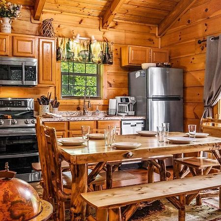 Cozy Cabin W/Hot Tub & Wifi In Gatlinburg Villa ภายนอก รูปภาพ